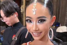 拉丁女孩赛前的准备工作就是这么繁琐和忙碌，上海亚巡赛中集#李雨乔 #精致女孩 #一起来感受拉丁舞的魅力 #又是被女儿治愈的一天 #美美的拉丁舞服视频封面
