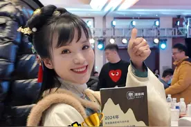 坚持，持续被看见，获得潮新闻2024年度最具影响力创作者#小一姐姐#中国人的故事视频封面