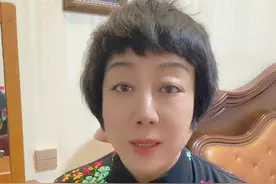 女儿给82岁老父亲找老伴，拿着 4400 元工资找老伴，却更像是找个免费保姆。这其中，既有子女对父亲陪伴与照料的考量，也存在着对女方权益与付出的复杂权衡。究竟是为父亲寻得一份晚年温暖，还是变相利用他人的照料？各位朋友，对于此事你们怎么看？欢迎在评论区各抒己见，一同探讨这背后的人情与现实。#老百姓关心的话题视频封面