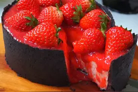 免烤箱！几分钟就可以搞定的草莓冻芝士蛋糕！细腻丝滑，零失败！ 适合新年做的红火主题蛋糕！ #创作者中心 #创作灵感 #烘焙 #草莓蛋糕 #芝士蛋糕视频封面