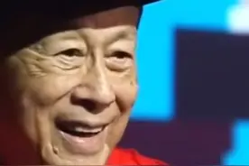 #李嘉诚 汕头大学交棒李泽楷视频封面