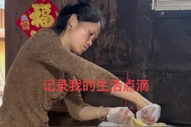 姐姐妹们要的泡椒竹笋教程来啦，每个过程都讲解得很详细，我们一起做起来吧，#记录我的生活点滴#泡椒竹笋的做法 @琴琴的日常生活 @亿毛