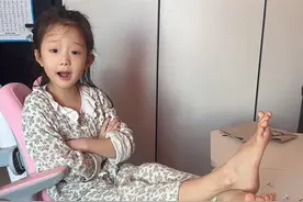 一天天我就跟许愿池的大🐢是的 给我哄的跟胚胎是的 微X 里的钱都往出蹦 #九零后家长是怎么带娃的 #亲子日常 #骗你生女儿 #亲生的 #记录真实生活视频封面