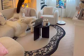 我妈以为我住在只有45平的小房子里很惨！其实～我自己也能把自己养得很好呀#这是女孩子最想要的家吧 #年轻人的家 #温馨的小窝视频封面