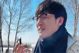 让我留在你身边多一天 让我爱你每天多一点 让我今生与你做伴 让我亲吻你的脸蛋视频封面