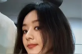 广州太古汇偶遇赵丽颖 现场人山人海 “扛剧女王”的人气太好了 #赵丽颖来广州了 #抖音野生娱评人 #内容启发搜索 #赵丽颖视频封面
