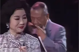殿堂级大姐大 徐小凤一首《风雨同路》歌声柔美悠扬 让人回味无穷 #创作灵感 #徐小凤 #风雨同路 #前奏一响拾起多少人的回忆 #粤语经典视频封面
