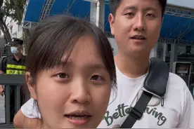 小芬的ct检查结果出来了，医生让我们去办理住院准备做手术，第一次做微创手术小芬有点害怕，听说外面微创里面重创，住院前去学长大姨家拿陪护床，姨丈准备了一桌饭菜还给个大红包，希望小芬顺顺利利！ #广东 #湛江 #家庭日常 #住院 #手术