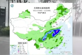 河南多地发布暴雨红色 黄色预警 郑州市民群众非必要不外出