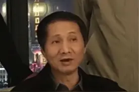 #上海股市网红爱在深秋账号被封，几天内涨粉超40万，账号仅存活9天 #上海 #股市 #爱在深秋 #封号视频封面