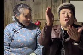 我女媳吵架还是一流的 #抖音记录农村生活 ##搞笑段子纯属娱乐 @卢百万（小雪）视频封面