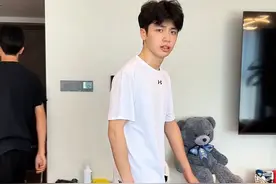 家里男生太多，我只能友情提示：请保管好私人物品，不然一不小心就会消失不见#神兽在家 #男生宿舍 #虎虎威威 #家庭日常视频封面