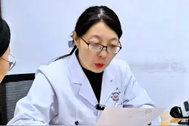 孕期宫缩异常不规律！#孕期 #宫缩 #孕产知识 #医学科普 #孕晚期视频封面