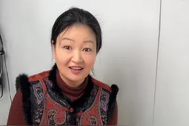 用衣服上拆下来的扣子这样做被罩定位器。还可以重复使用#变废为宝 #手工被子的缝制技巧 #被罩定位器视频封面