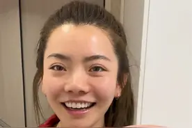 我怀孕啦！一晚上我们两个都是懵懵的状态，激动兴奋又难以置信，仿佛跟做梦一样，接下来我也要开始闯关啦！#一个身体两个心跳 #怀孕视频封面