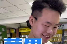 《苹果手机屏幕不亮》不一定要换屏 我们最近遇到好多这种情况，学生也没有太多钱，先坚持坚持吧！等到完全坏了再换！#徐州李琳手机店 #李琳手机店 #李琳手机店每天有多忙 #李琳烧鸡店 #徐州同城李琳视频封面