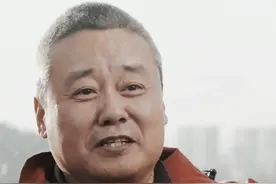 负债4600万成为网红是剧本还是巧合 #烤肠大叔唐健#正能量传递 #负债前行 #时间不语却回答了所有问题视频封面