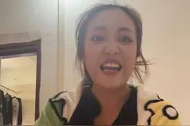 看来以后同学👩‍🎓聚会去不了！#逗比夫妻日常 #笑话幽默轻松一刻短视频 #戏精上线 #同学聚会 #幽默段子视频封面