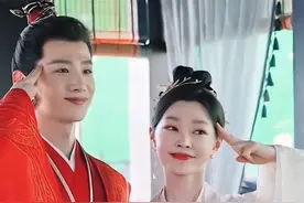不是所有行为都和恋情相关，宋轶首先是她自己其次是优秀女演员。#宋轶#白敬亭 #白敬亭宋轶视频封面