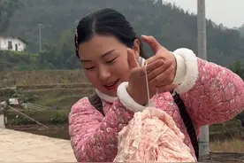 用菜刀换二十多斤鸡冠油回家，外公直呼这东西送人都不得要！培培拿它这样做，这味道简直是绝了#记录我的农村生活 #乡村生活家 #农村美食 #鸡冠油