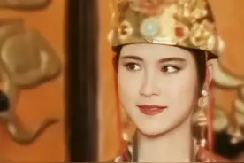 童爱玲鹅蛋脸肤白貌美大长腿，她的长孙皇后雍容华贵端庄大气，每走一步步摇摆动而不打脸第一次演古装剧就诠释了真正的母仪天下视频封面