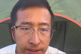 #318川藏线 #湖北 #湖北dou知道 #一定要看到最后 #户外 湖北孝感小伙穷游西藏，自己困难卖车帮朋友，吃点番茄充饥视频封面