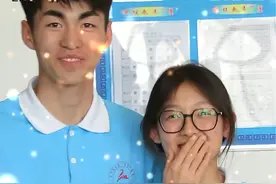 “和你的第一张合照不敢太亲密”#纯爱#毕业照#学生时代#毕业前的最后一张合照视频封面