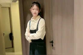 现在的哥哥每次出门都得精心打扮一番  ，咱也不知道打扮给谁看！#龙凤胎兄妹#郭俊熙#郭桠琪视频封面