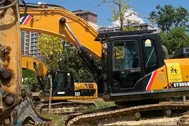 位于高旗大道，占地3000亩，国内第一个山地公园—欢乐栖谷破土动工，恩施人家门口的欢乐谷！旗峰坝这边终于有个大型游乐场了，建成后估计周边私立学校的娃娃放假了都不回家了，期待早日建成！#恩施 #家乡的变化 #城市建设 #城市风景一角 #游乐场视频封面