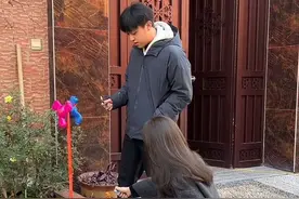 如今35岁，有一个16岁的儿子，身高164，体重120斤，不是很高，不是很漂亮，但是很会搭配，每一套都是偏胖姑娘喜欢的#穿搭 #微胖穿搭视频封面