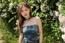 美图秀秀ai换装 Ai一键换装特效入口教程来了#美颜相机ai换装 #ai换装 #AI换装还是太超前了 #美图秀秀ai换装在哪里教程 #即梦ai 美颜相机ai换装在哪，美图秀秀ai换装在哪里教程，美图秀秀ai换装，美图秀秀ai换装在哪里 美颜相机ai换装入口  ai换装一键换衣服  ai一键换装