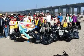 公益宣传捡垃圾第70期，长江天兴洲江底沙漠，小学生来捡垃圾开心的不得了，每一片垃圾都代表自愿者一次弯腰，保护环境，从我做起#我要捡垃圾 #长江生态保护视频封面