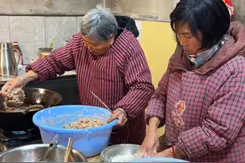 过年了，今天我们炸了酥肉和红丸，你们都开始炸了吗？#新农人计划2025#记录真实生活#农村美食#村里的新年视频封面