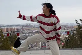 来内蒙姥姥家，怎么能少的了，#猛人舞 两个表弟跳的不错哦！哈哈哈 #魔性舞蹈 #魔性的舞蹈 #曹多多视频封面