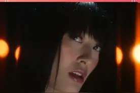 #曾轶可长发 曾轶可自出道以来第一次长发造型，黑长直太突破啦！大家觉得怎么样呢？#曾轶可 #美女 #突破视频封面