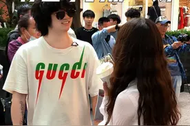 为什么你总在等状态，而不行动 真正的改变， 不是你想清楚了才开始， 而是你走出去、说出第一句“你好”的那一刻， 你就已经在成为一个全新的自己。  你以为你怕失败， 但你真正害怕的，是面对那个真实的你自己—— 一个会犯错、会被拒绝，但依然愿意去爱、去出手的你。  🌱 搭讪不是表演，是修行。 每一次真实出手，都是在训练你—— 成为那个不再被恐惧控制，而是活在当下的人。  🎯 如果你想每天练习， 从“怕犯错”变成“觉知中出手”， 欢迎加入我的【30天计划】。 私信我【30】，我把入口发给你。