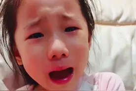 #五岁女孩看南京照相馆后劲太大 ：晚上坐在床上泪流满面……历史需要被铭记！（供稿：@多多&多米 ）