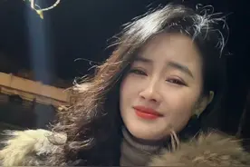 人到中年以后，无法掌控的事情太多了，无论你活成什么样子，都有人会批评你，一辈子就活这么一次，开心最重要，因为我们尽力了，剩下随缘吧…#老歌分享 #王杰她的背影  #前奏一响拾起多少人的回忆视频封面