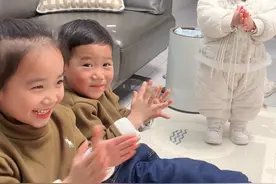 哈哈哈，心疼垃圾管理员一秒😂😂😂#妈卡爸卡养娃宝典 #人类幼崽成长计划视频封面
