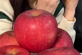 #26岁女子为减肥4个月只吃苹果致神经受损，医生：节食减肥过度，对于减肥人士来说 可以“地中海”饮食。视频封面