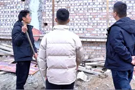 农村盖房子后面能不能留窗户？#农村自建别墅 #宅基地建房 #盖房子 #现场施工 #记录在工地上的日子视频封面