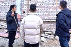 农村盖房子后面能不能留窗户？#农村自建别墅 #宅基地建房 #盖房子 #现场施工 #记录在工地上的日子视频封面