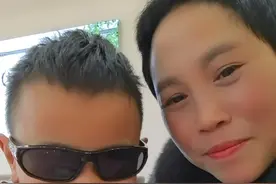 文化知识不够真的好可怜，师娘中午还是下午都分不清楚。家人们，你们能够领会这意思吗?我们都一起来祝福宝贝，生日快乐，平安喜乐，健康成长！ 中午直播号艾特下面 @李玉顺12月15号生日  @李玉顺的老师  #李玉顺被师娘问住了#李玉顺12月15号生日#李玉顺和师娘#李玉顺的师娘视频封面