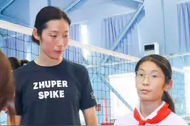 中国女排排坛姐妹花！朱婷与妹妹朱佳荟将代表河南出征全运会，姐妹同心其利断金，全力冲击金牌。#中国女排 #朱婷 #朱佳荟视频封面