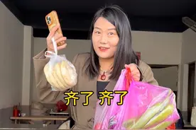 为孩子为家人为曾经失败的婚姻 耗尽了青春 到头来连自己的身体都保不住 幸好他来了 分手见人品 一个重情重义的前任胜过很多#记录真实生活 #前任#女人当自强 #大病初愈视频封面