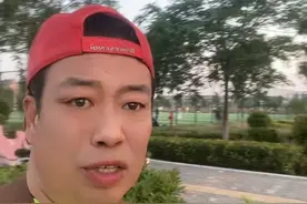 大爱的抖音正能量平台，我丢失手机已经29天了，千真万确。若有虚假，后果我自负…       同城的朋朋友友们 我的手机丢了二十九天了 用一个收纳包装了两个手机 谁捡到丢失的手机收纳包啊 请联系失主。希望你们一家人都不要成了我这样身体啊，愿好人一生平安幸福，好人有好报。为你的后人多多积德行善吧。钱是挣的。不是靠得到不易之才发家的。你只要会心安理得。不受良心的谴责[感谢]。希望理解我的心情啊，做人留一线  捡到手机人是你耽误的我一个月都开播了直播。没收入呀。你会断子绝sun 呀。都是你逼的呀。头上三尺有神明。人在做天在看呀…再不还我…你会遭上天老天爷报应的…[流泪] 日后好相见，不好意思 打扰了   谢谢 🈶重谢  [捂脸][害羞][抱抱你][感谢][感谢][感谢] #奉先小妖#手机丢失 #手机 #手机丢失被捡走 #手机