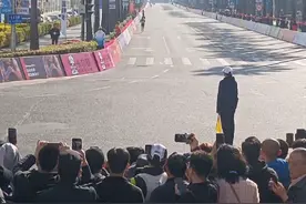 #厦门马拉松。为什么都是黑人？中国人呢？视频封面