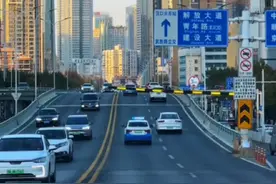 攻略来了！教你领2025年湖北汽车置换更新补贴，最高1.5万别错过#领汽车国补就上懂车帝 #汽车国补官方指定平台懂车帝 #2025年汽车国补怎么拿 视频封面