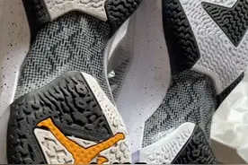 AJ37国内版与美版对比，除了国内版更耐磨，细节差异有，但体验差别不大。  #球鞋测评 #aj37 #实战篮球鞋 #抖音球鞋测评 #鞋狗的日常视频封面