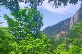 九华山地藏王菩萨（8个祈福灵地） 1、肉身宝殿：可求姻缘 2视频封面
